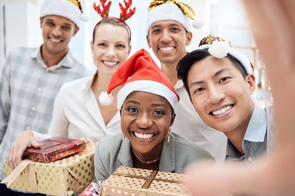 Get in on the Holiday Hiring Spree!